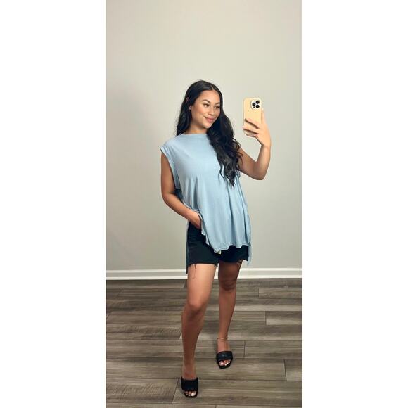 Halara Sleeveless Draped Split High Low Resort Top in Ice Blue Medium Pullover - Picture 1 of 6